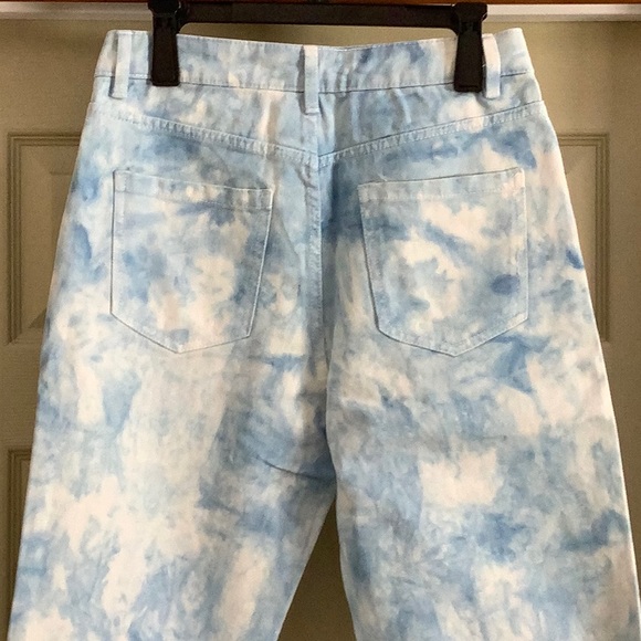 Wet Seal High Rise Relaxed Fit Jean (Junior) - Picture 10 of 14